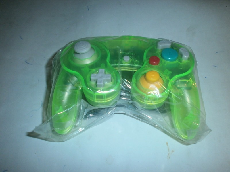 MANDO COMPATIBLE GAMECUBE VERDE CLARO